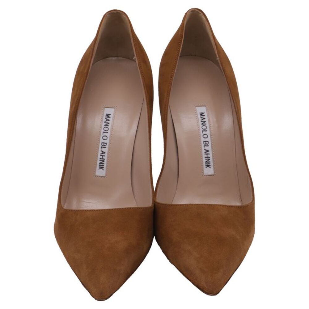 Manolo Blahnik Pointed-Toe Pumps in Brown Suede - Picture 2 of 9